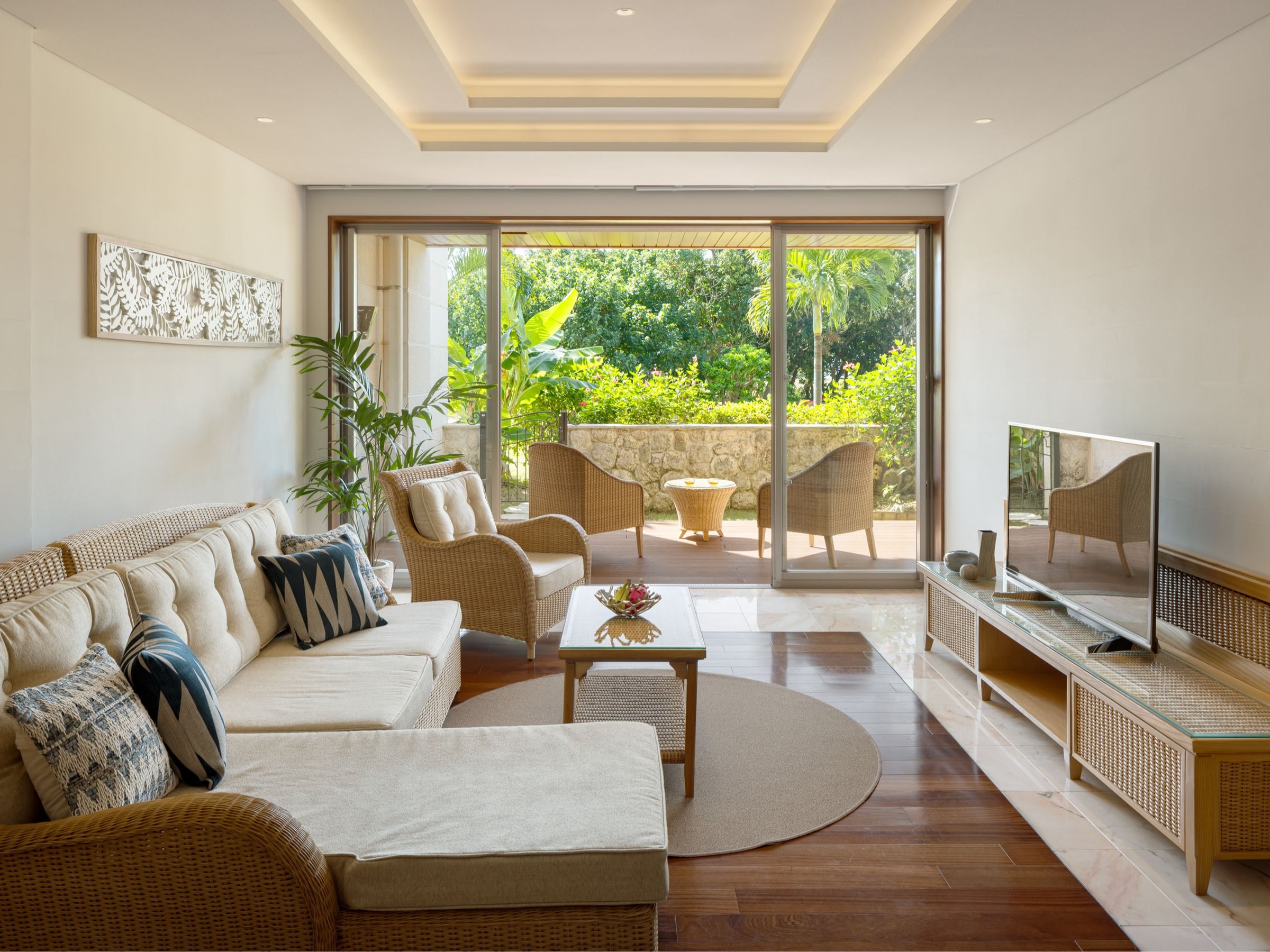 �y�I�[�V�����K�[�f���X�C�[�g1�K�z�V�䍂�Ƒ傫�ȑ������ފJ���I�ȃ��r���O�B