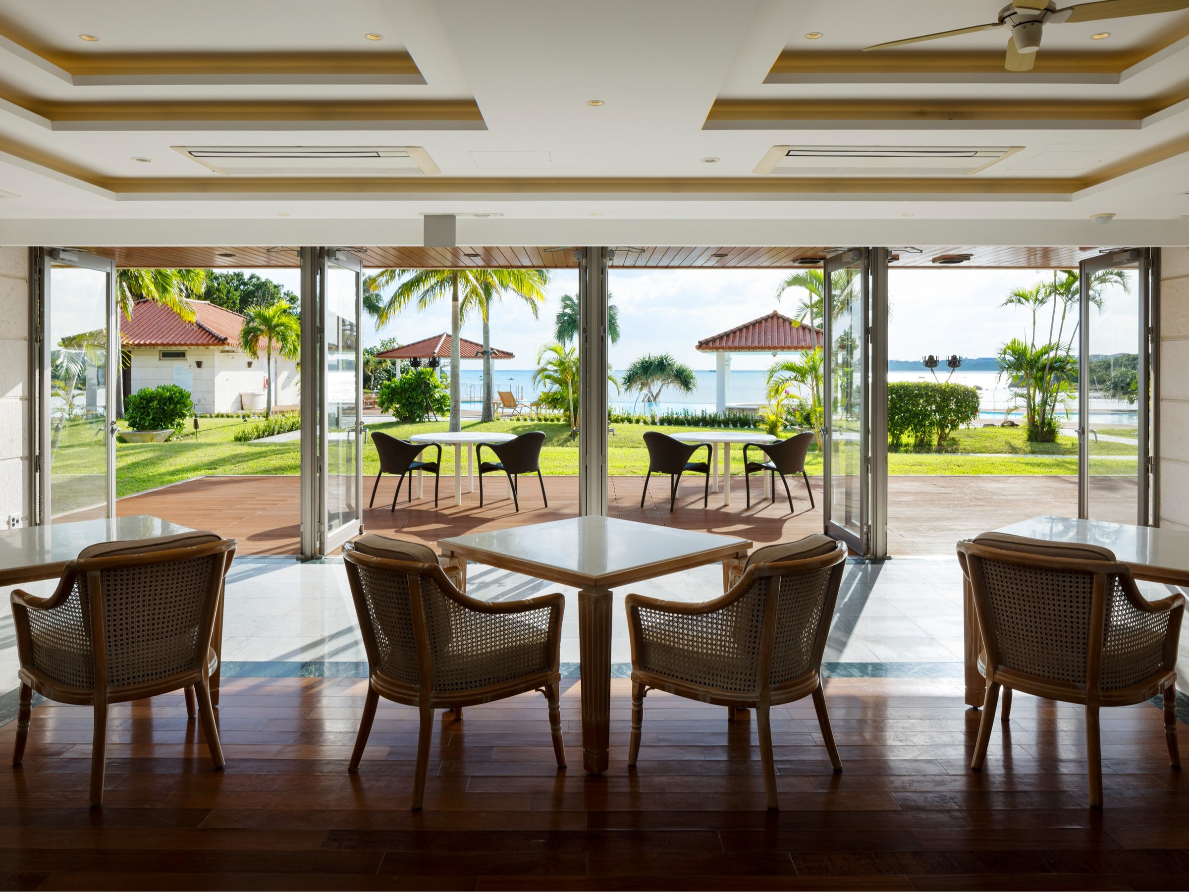 �yBreakfast�z ���H���X�g�����ł́A������������Ԃł������Ƃ��������Ԃ����o�B