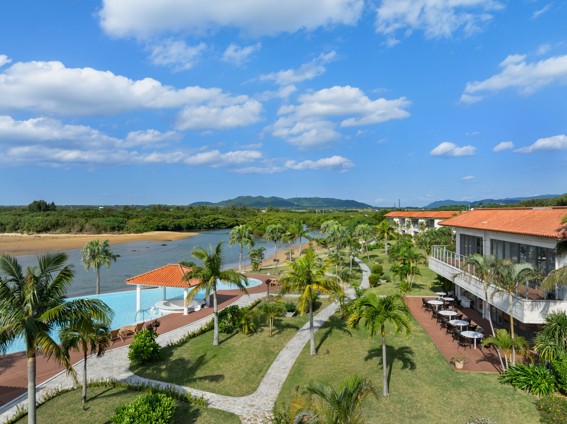 �yScenery�z�ΖL���ȃK�[�f���ƃ��_���ȊO�ς��Z�����A�K��邽�тɐ[�ċz�������Ȃ�S�n�ǂ��������܂��B