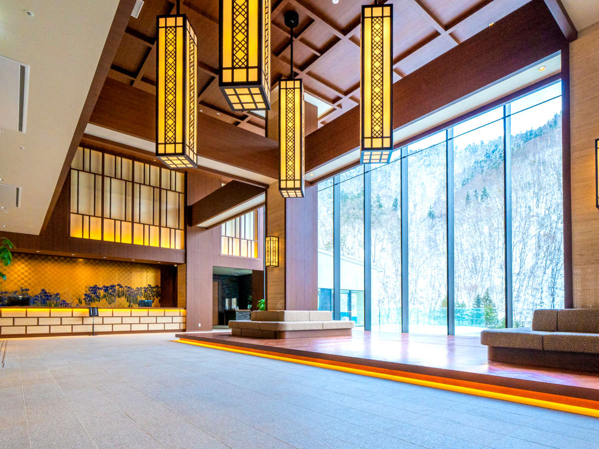 �y�G���g�����X�E���r�[�z�~�̌k�J