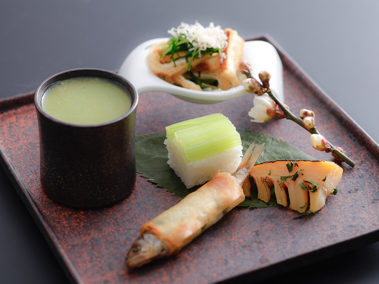 �y�t�E�[�H�z�G�߂̑O�؁m���n�ڂŐ�Ŗ��키�t�̍���