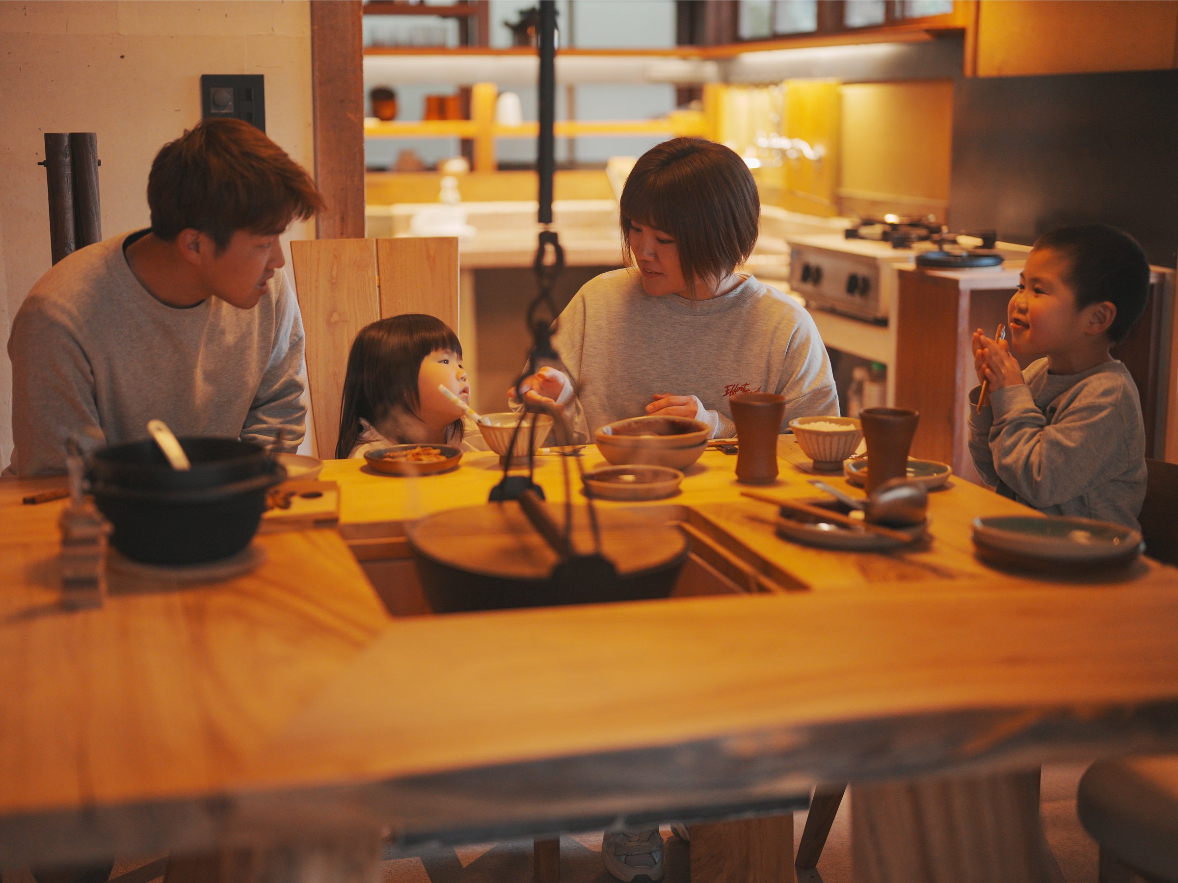 �͘F�����͂�ŉƑ��c���