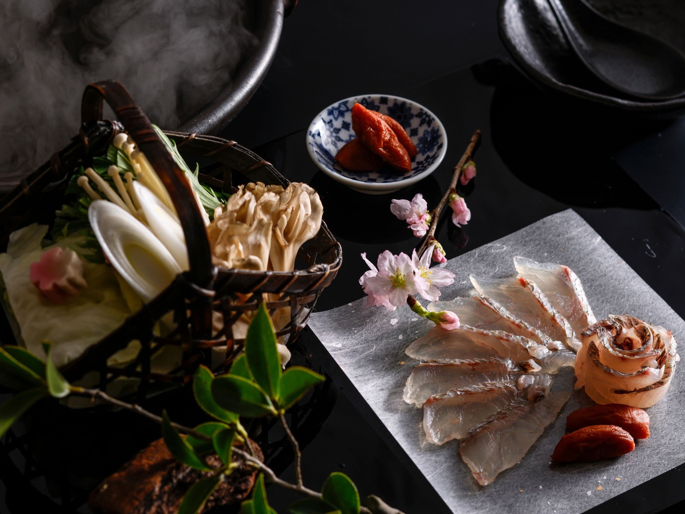 �y�t�̌������z�₵��ԁB�t�̑������A�����̏o�`�ɂ����点�āB