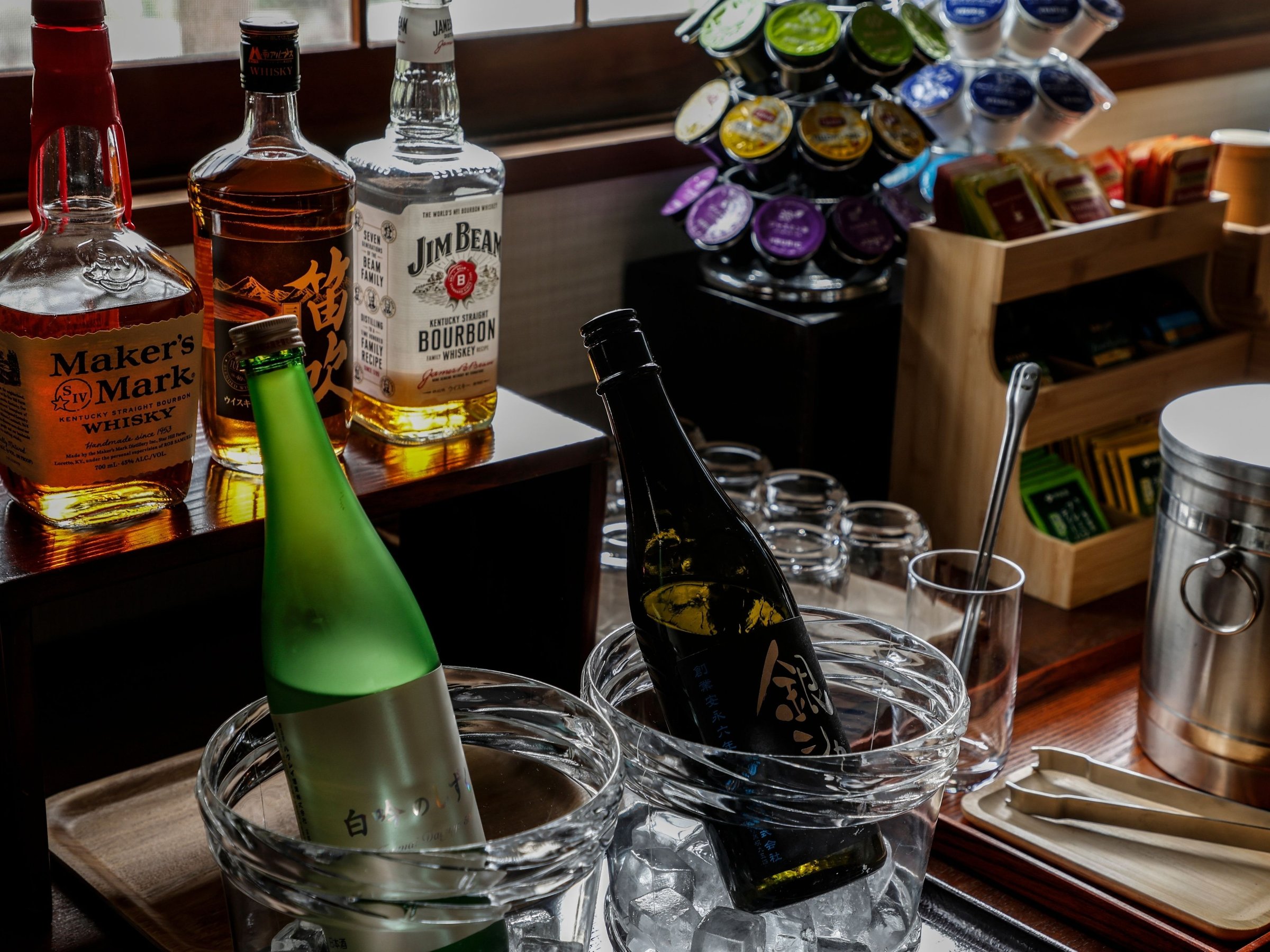 �y����菈�z���I�����n�������ߐF�̃E�C�X�L�[�A�G�߂̗��������p�ӁB���ׂĂ��S�s�����̖����ɂāB