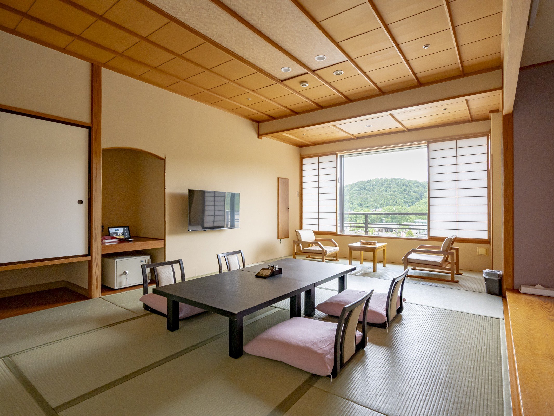 ���a��10�􁃏H�ۉ��򋽂���]��