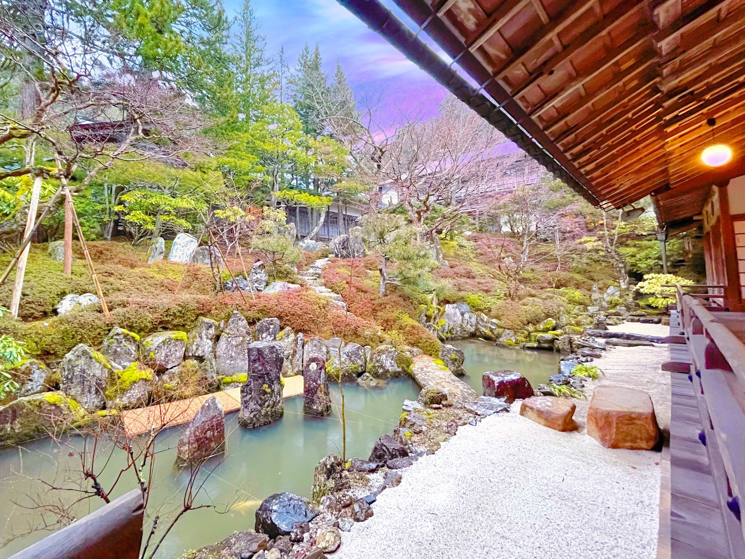 뉀