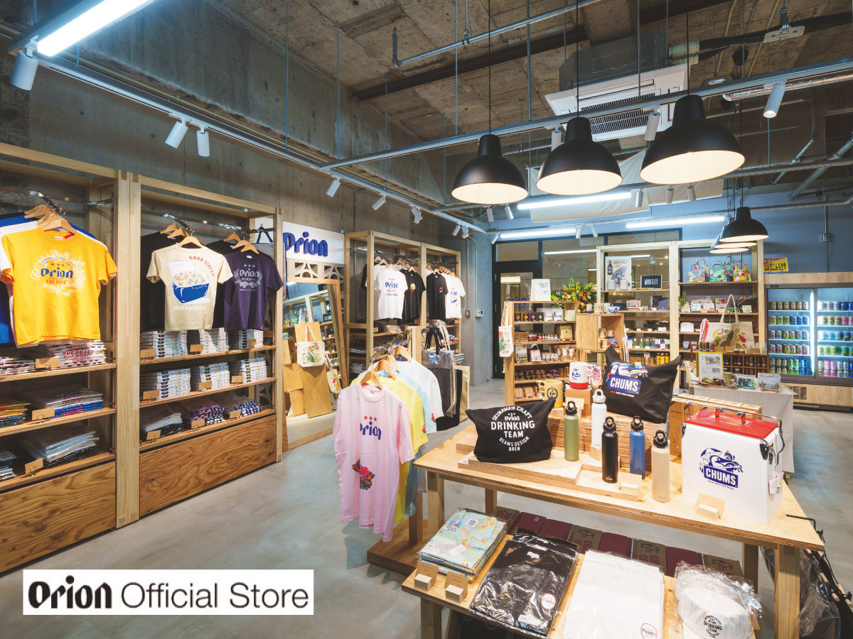 オリオンビール公式商品や、種類豊富なアイテムが揃うお土産ショップ。