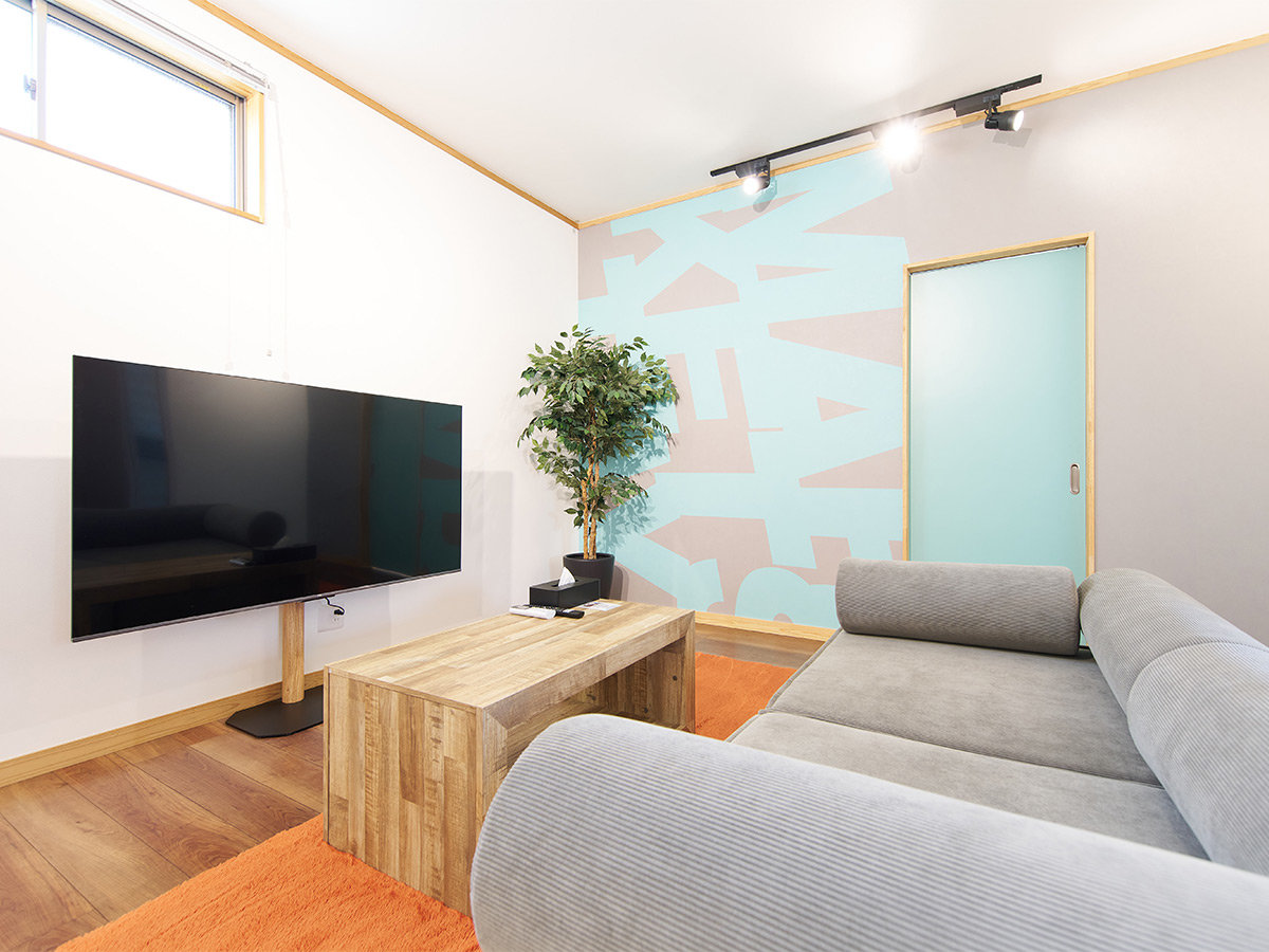 �E�y2�K���r���O�z�e���r�A�\�t�@�����p�ӂ��Ă���܂��B�c���̎��Ԃ����߂�����������