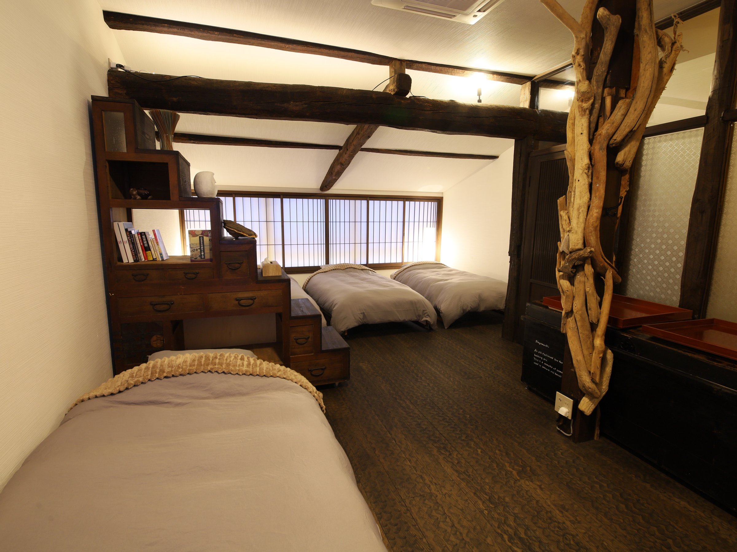 �y�Q�K�z�V���O���x�b�h���S����܂��B