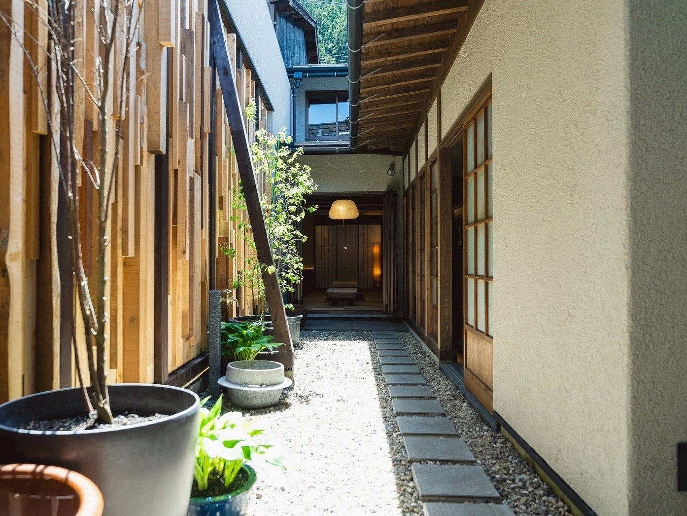 �y����z�Ă͗΁A�~�͐Ⴊ�f���A�G�߂��y���߂܂��B