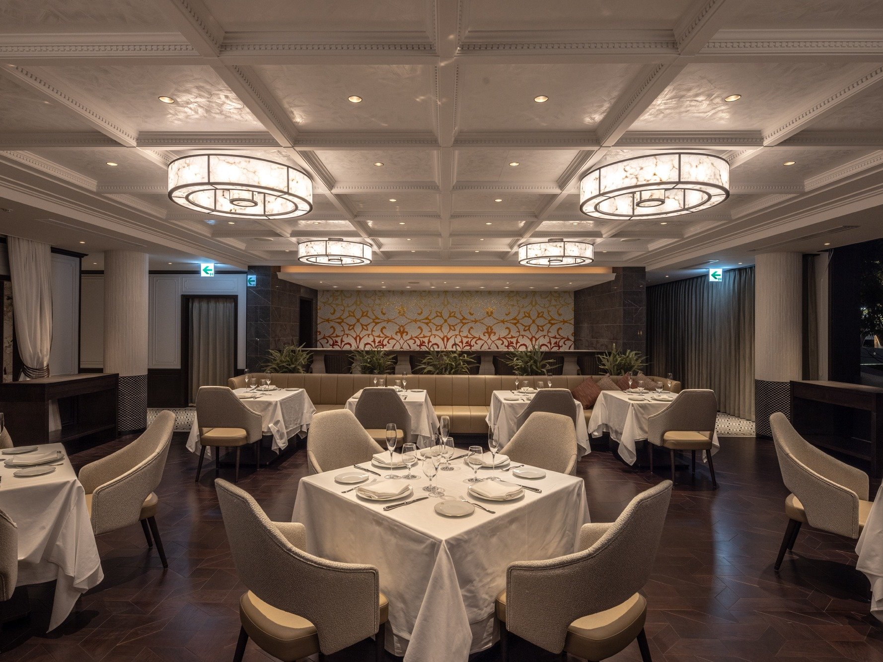 Restaurant ALACbzZpƃzXs^eBŐVȔȞ