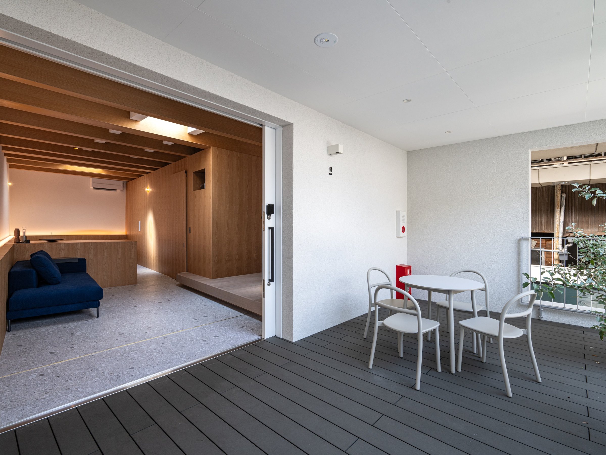 �y��z�J���I�ȋq���œ��ʂȃX�e�C��