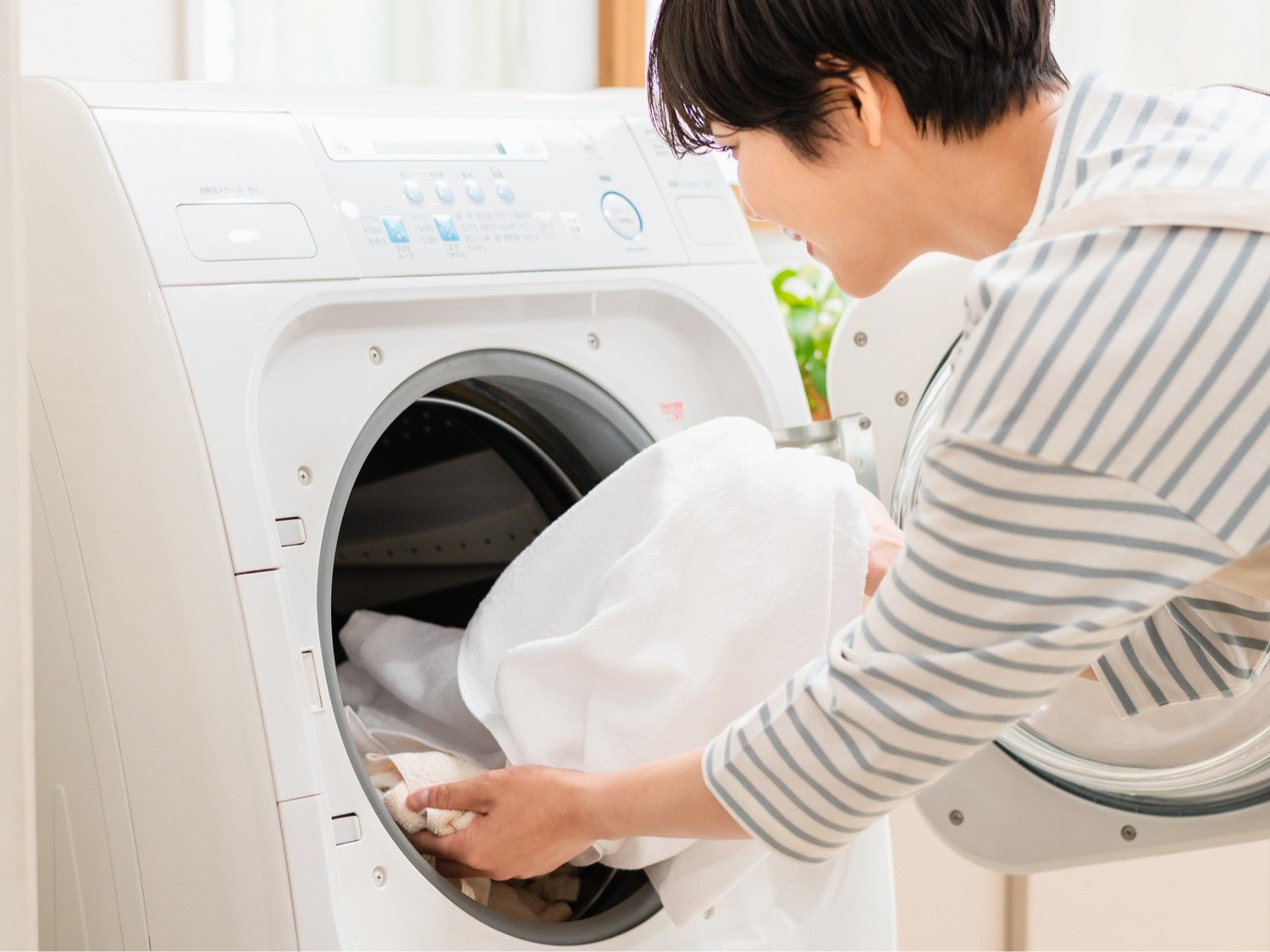 全室に乾燥機付き全自動洗濯機がございます。洗剤をご用意しております。