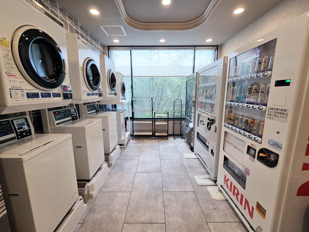 �q�����h���[�R�[�i�[�r����@3��E�����@5�����@200�~�i��30���j�E�����@100�~�i��30���j