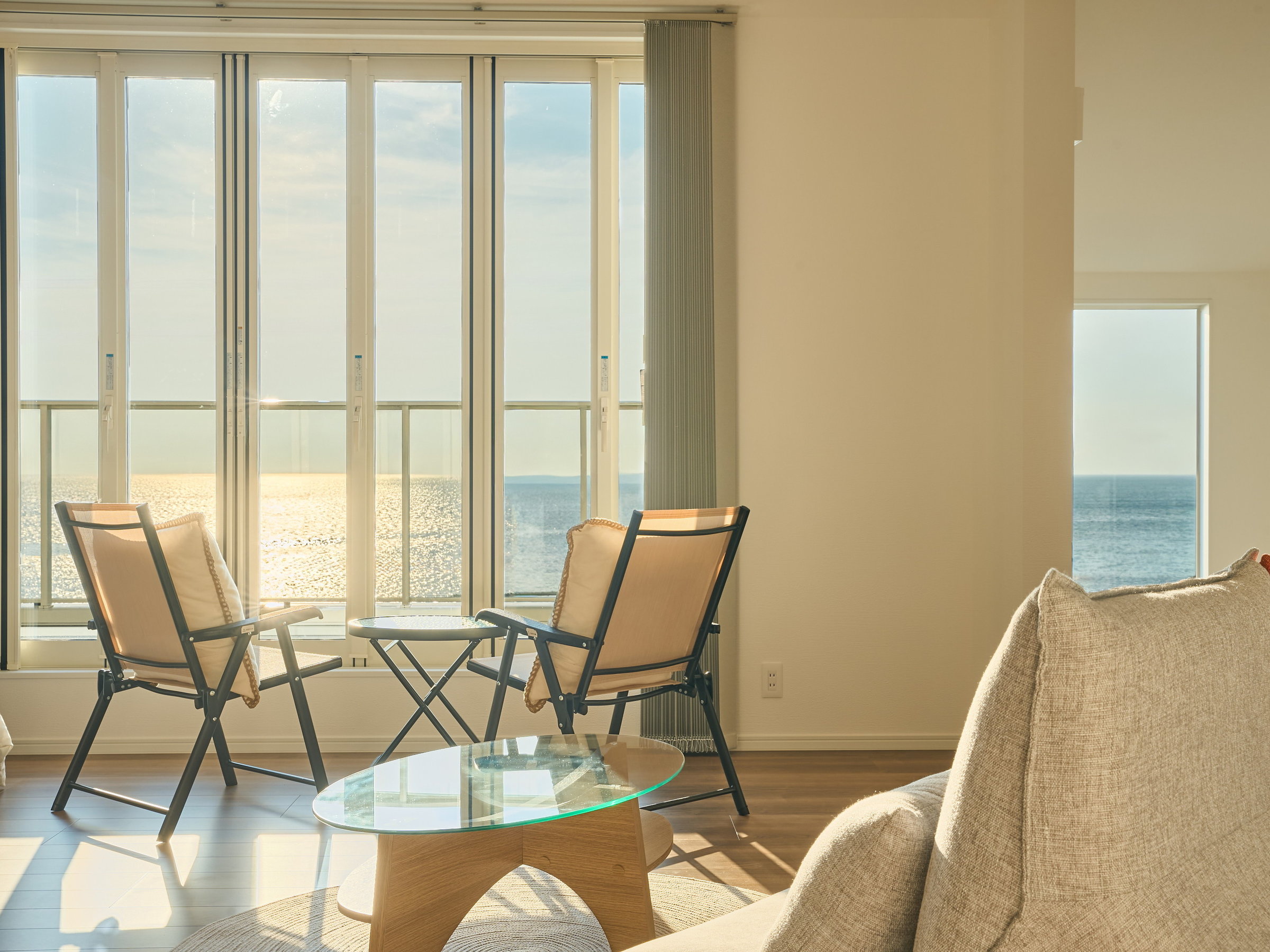 ����������̌i�F�F�W�H���̊C�Ɨ[������]