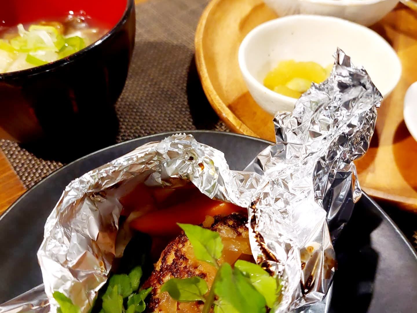 �����ɂ������悤�ɍ��u��l�̘a���n���o�[�O�v���������߂�悤�ɃA���~�ɕ��ł݂܂����B