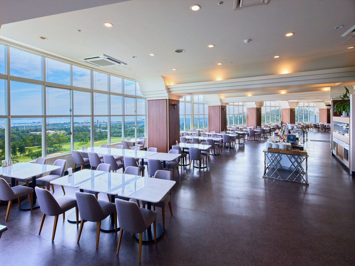 �y���X�g�����E���H���z�a�E�m�E���A�l�X�ȃX�^�C���̗������A�V�[�Y�����ɑւ��e�[�}�ł��͂����܂��B