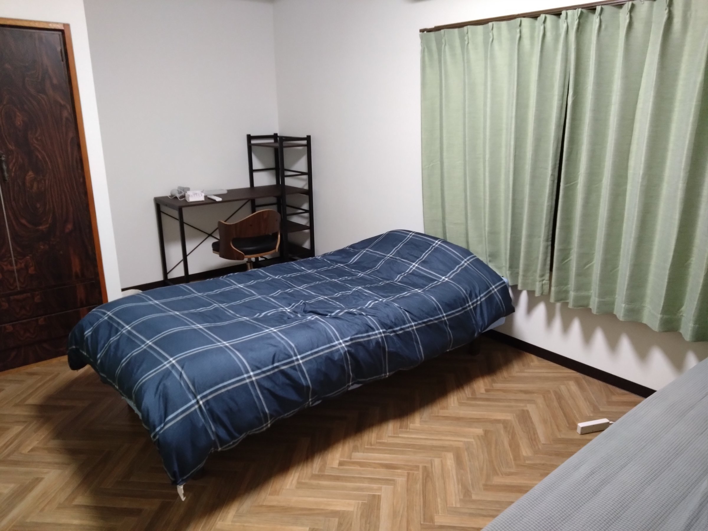 �V���O���x�b�h1��\�t�@�x�b�h1��f�X�N1��(���p���F�g�C���E�V�����[���[������)