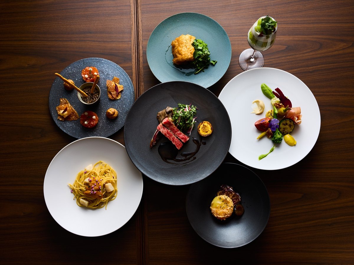 �bDINNER�b���v���~�A�����M�B�a���̐Ηq���[�X�g���͂��߂Ƃ����ŏ㋉�̃R�[�X�S7�i