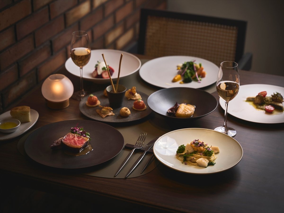 �bDINNER�b���v���~�A�����M�B�a���̐Ηq���[�X�g���͂��߂Ƃ����ŏ㋉�̃R�[�X�S7�i