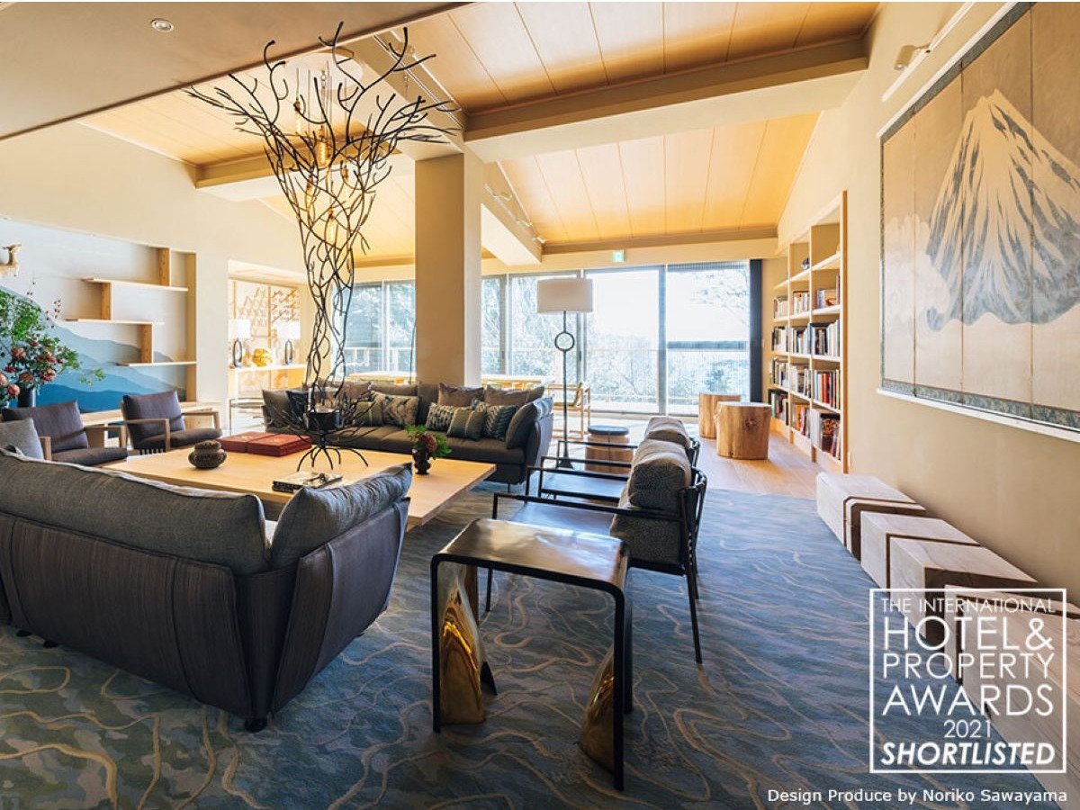 �y���r���O�z��100�u�̍L�X�Ƃ�����Ԃł�