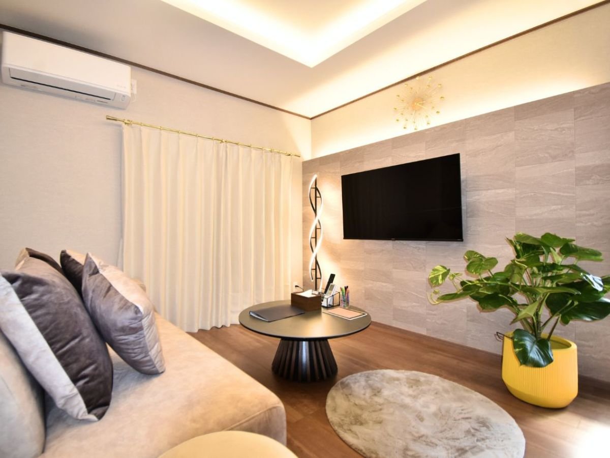 ���r���O