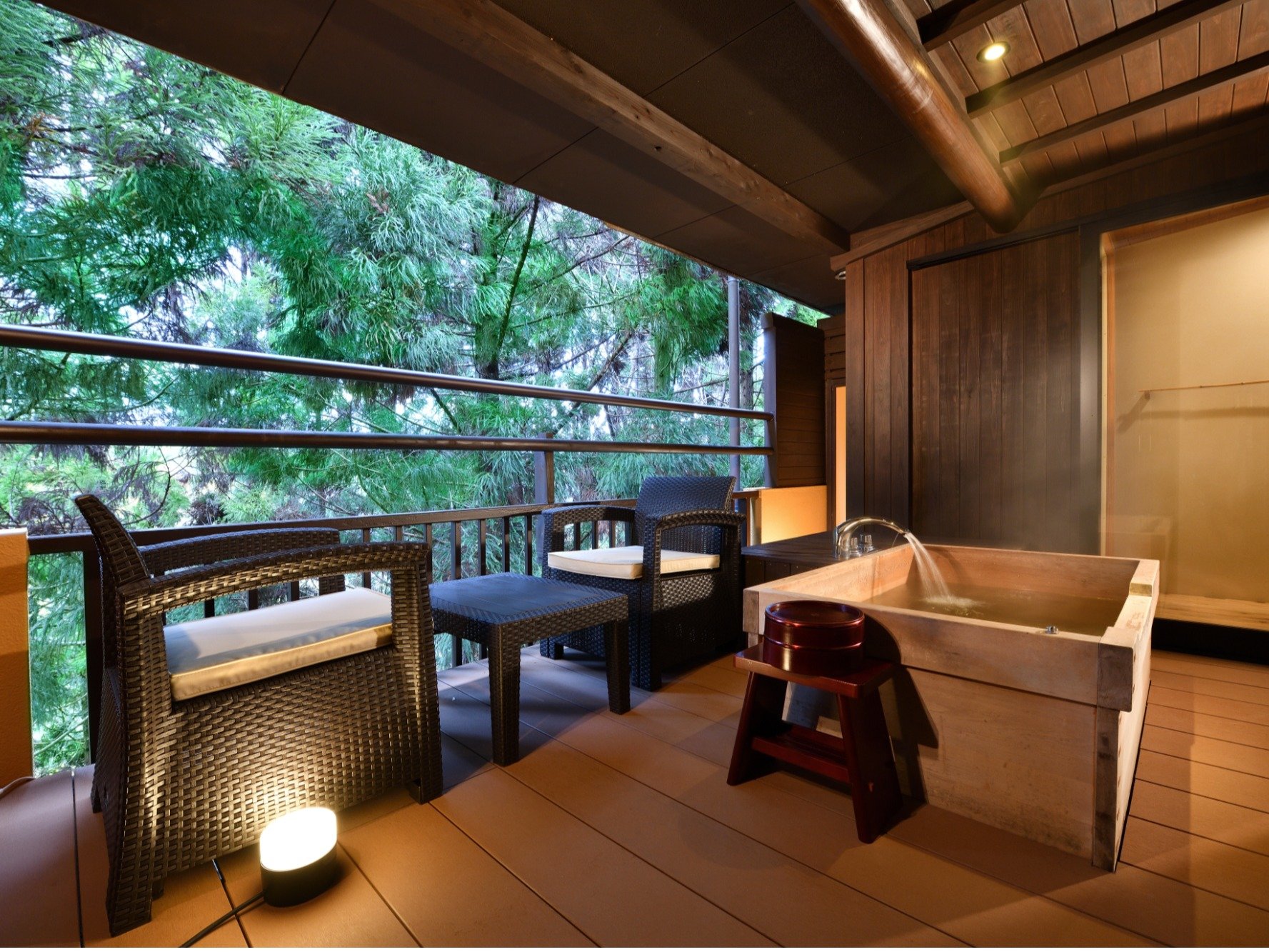 ■露天風呂付客室「はなれ観月亭」華のさと-露天風呂