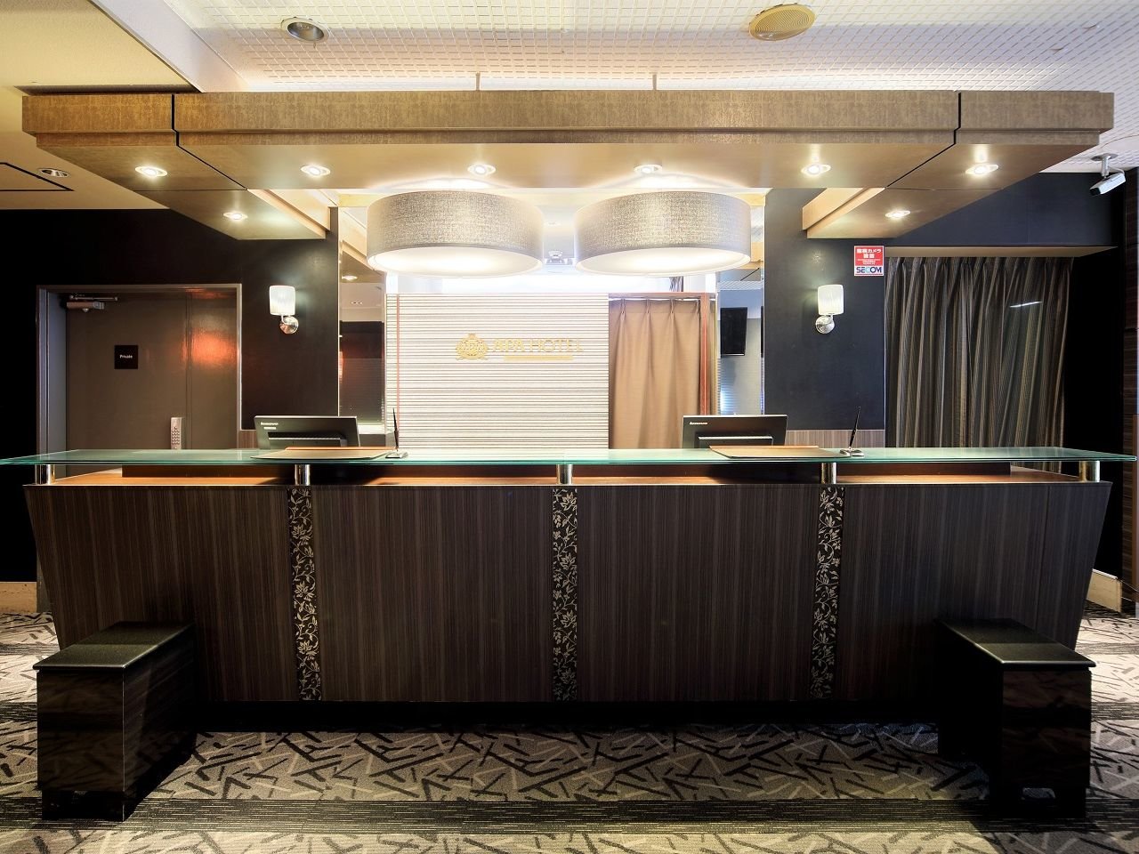 ���q�l����l����l���X�^�b�t���S���炨���ĂȂ��������܂��B