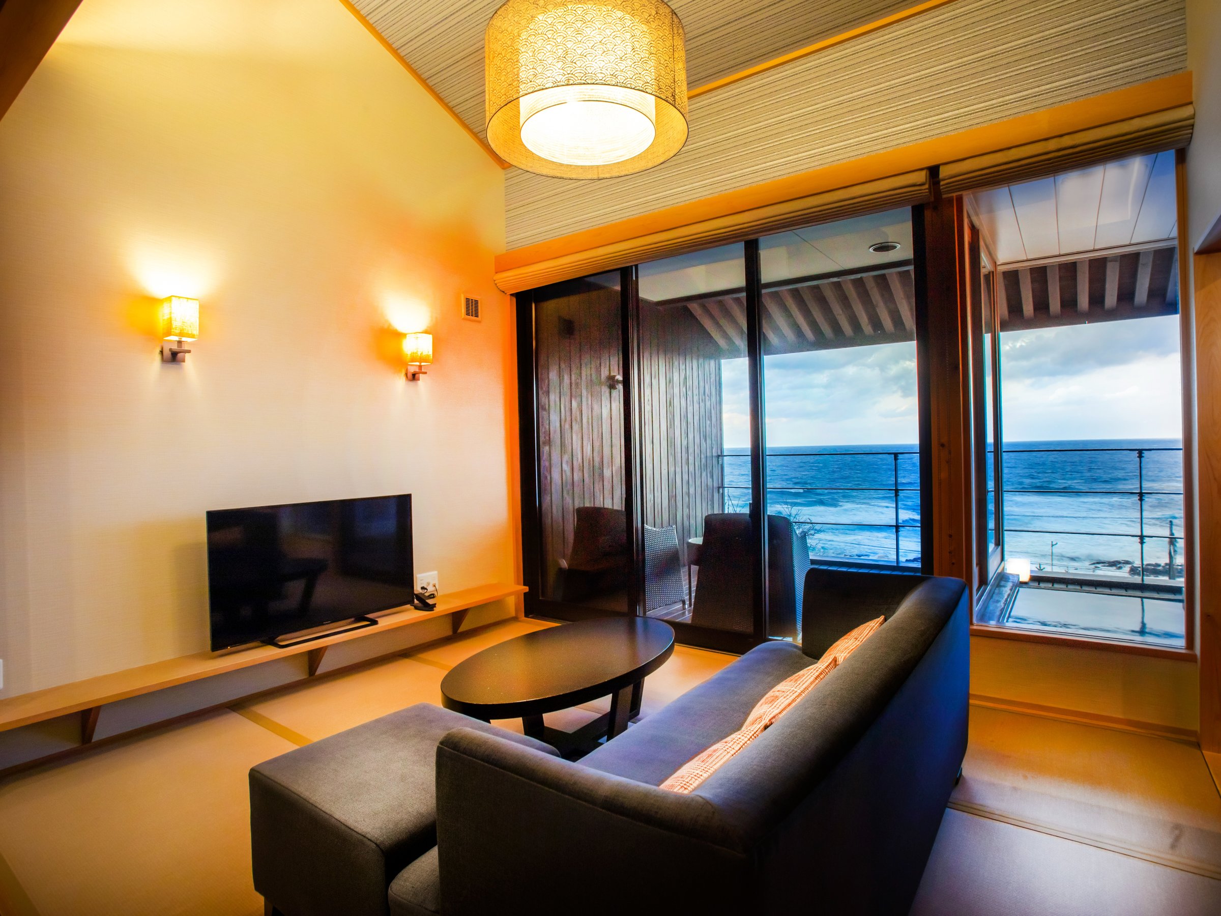 �y202�E�n�z���ꍏ�ƕς����{�C�̏�i������ށA�I�[�V�����r���[�a���_���q���E�c�C���x�b�h�i60���āj