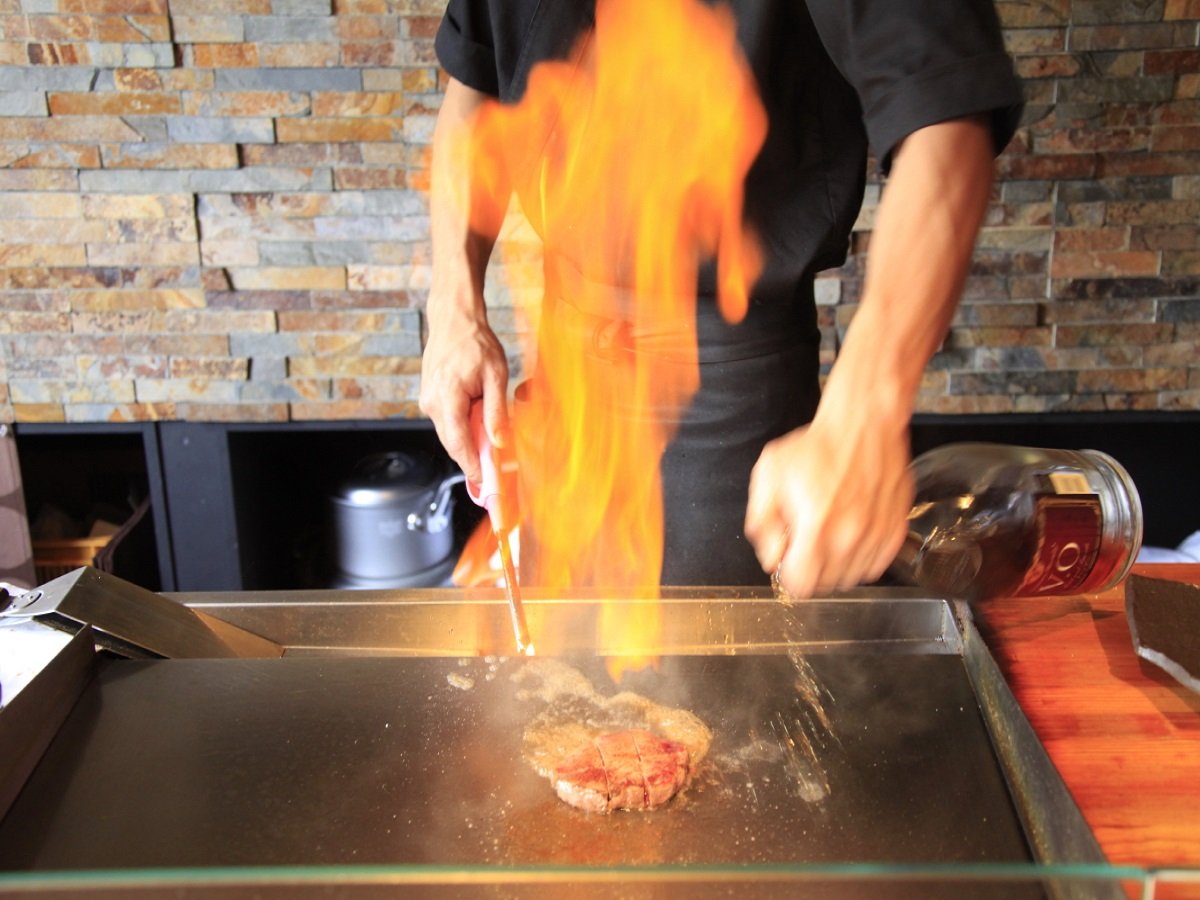 �y�������z���C�u�L�b�`���ŏĂ��X�e�[�L�͐�i