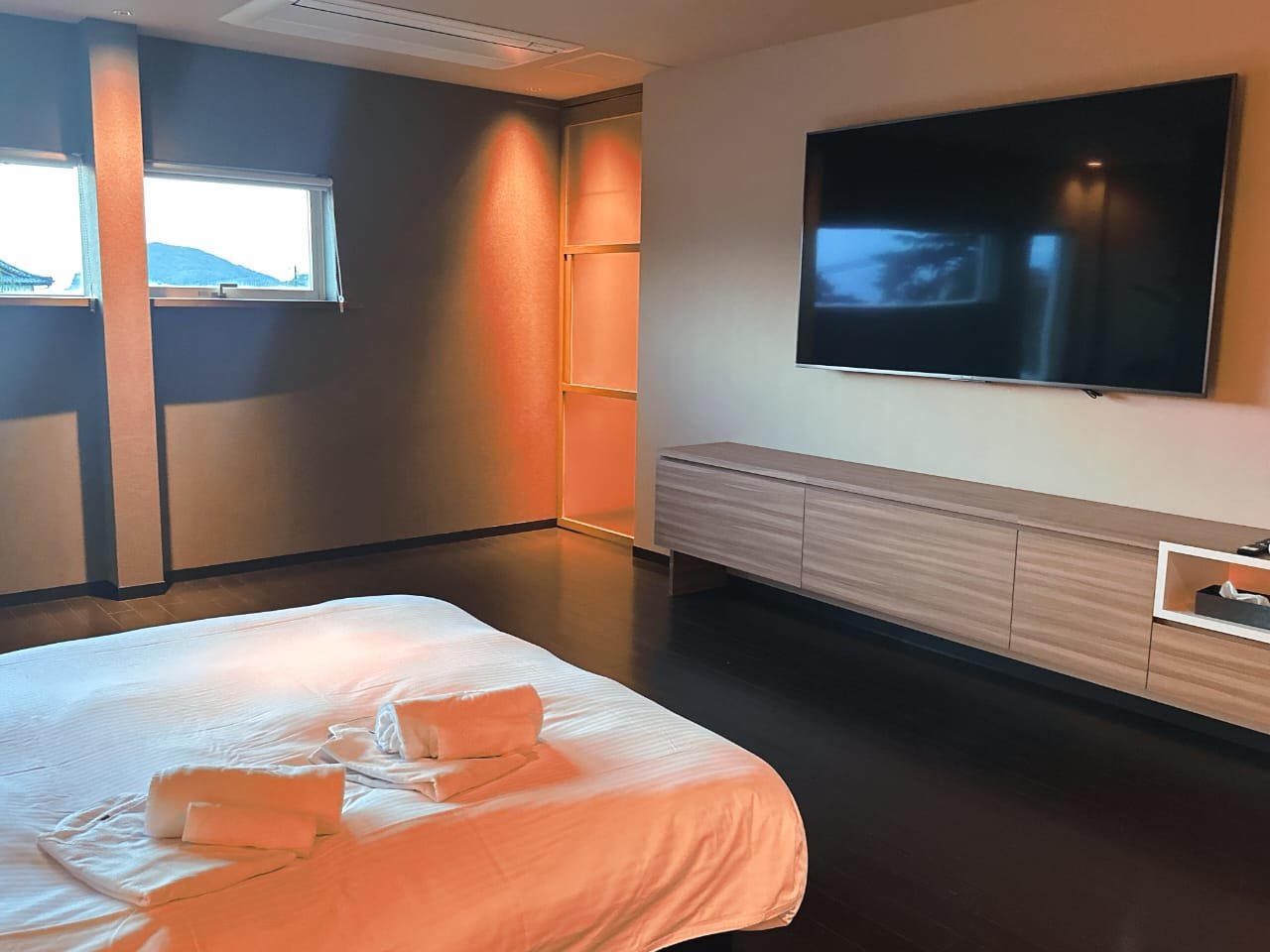 ��K�x�b�h���[���i�Q���j��K�ɂ́A���ꂼ���̈قȂ�Q�̃x�b�h���[�������p�ӂ��Ă���܂��B