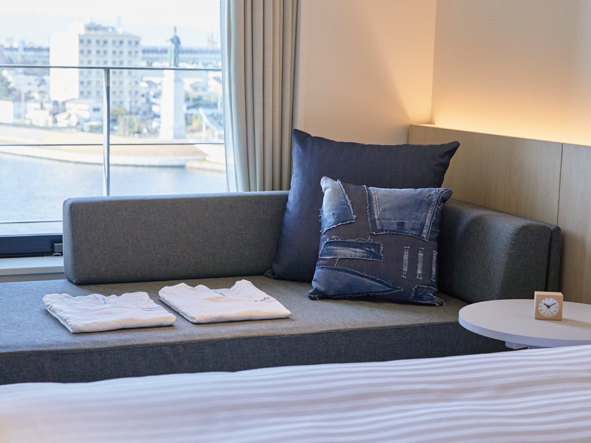 �g���v���n�[�o�[�r���[ �t�@�~���[���[�� (�\�t�@�x�b�h)