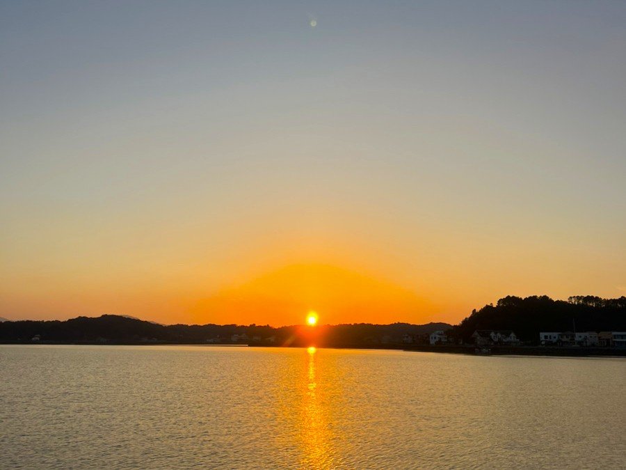 �y������̗[�₯�z�ق�̈�u�������邱�Ƃ̂ł��Ȃ��A���z�I�Ȍi�F�����y���݂��������B