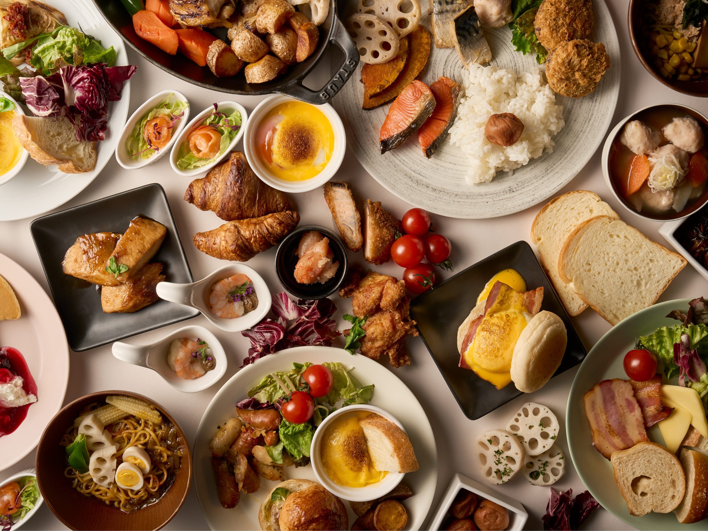 �N���X�z�e���D�y�̒n�������y���ޒ��H�r���b�t�F