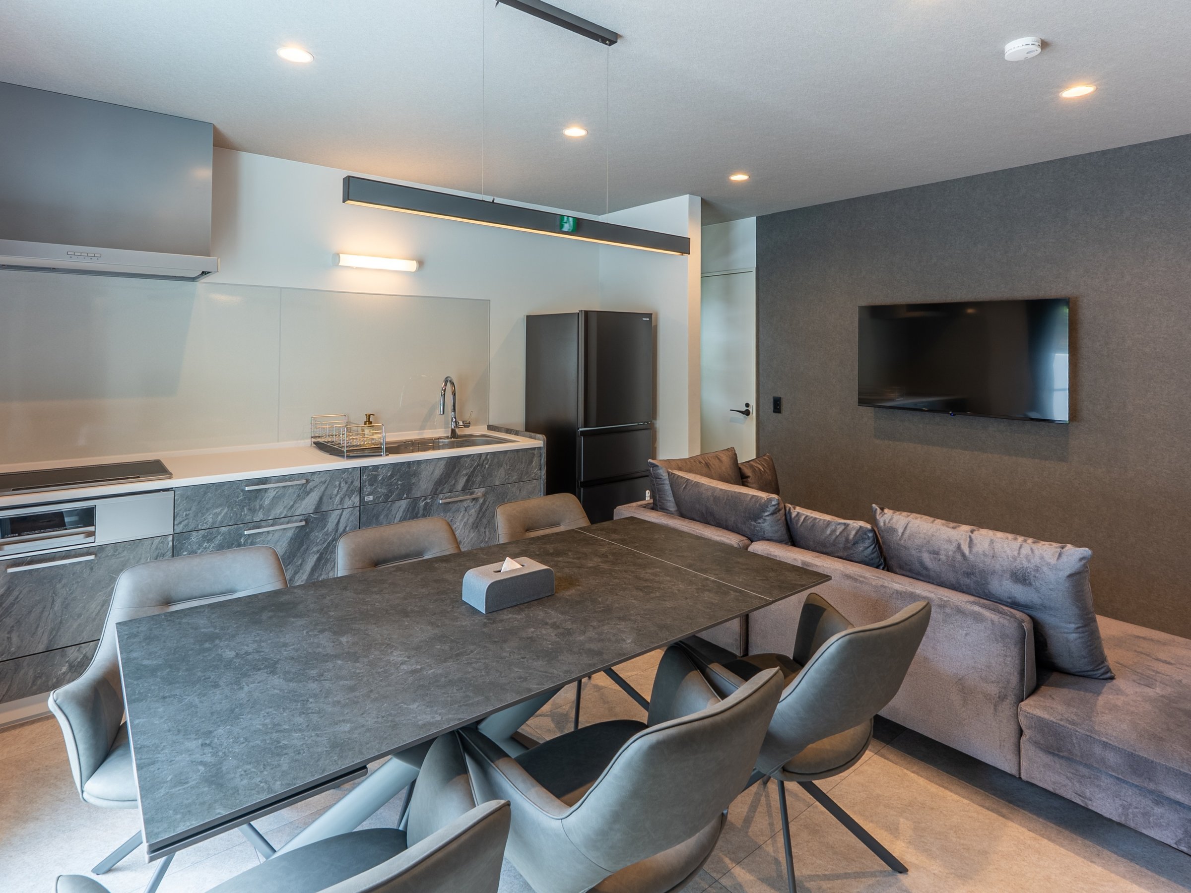 B���F�_�C�j���O