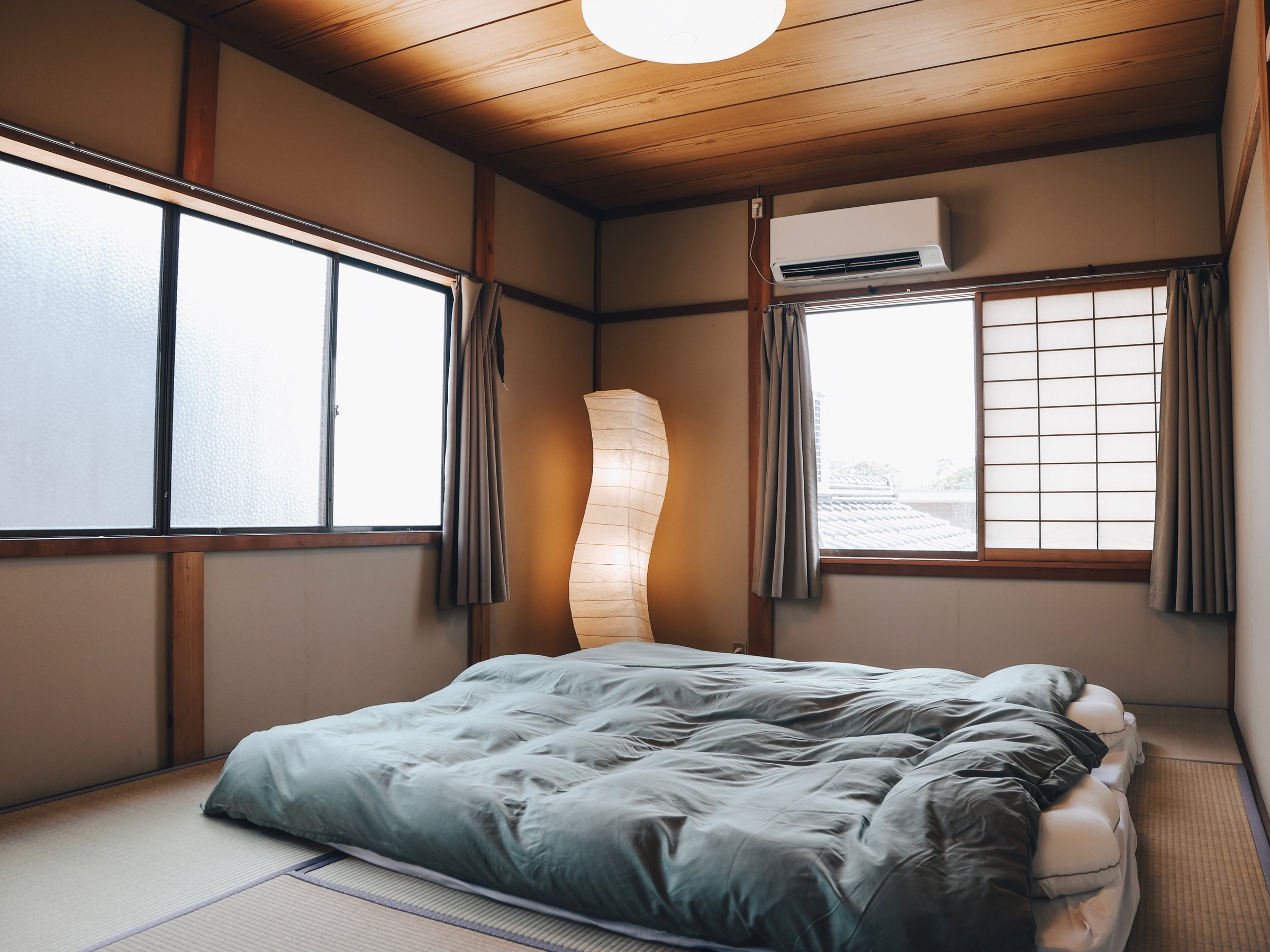 �q��A�F10��̘a���A�ő�7�Z�b�g�̐Q������p�Ӂi���̂���2�Z�b�g�͏o�_�Y�����Q��j