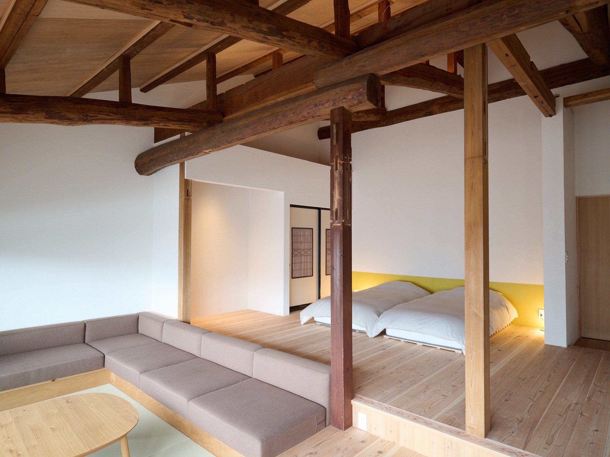 ROOM1