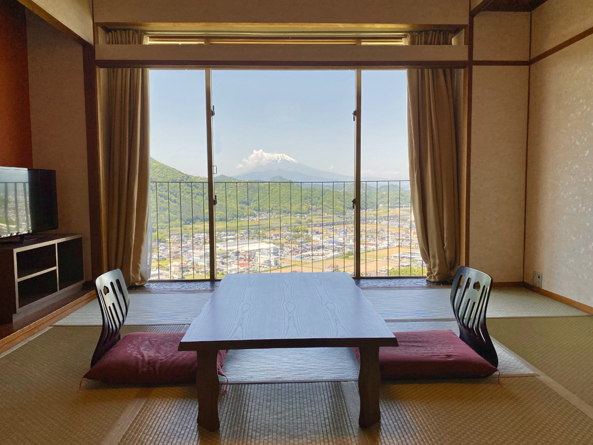 �y�{�فz�a��10��