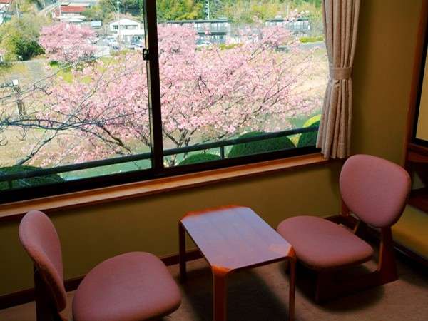 �V��12��2�K�q������݂̂Ȃݍ��͂悭�����܂�