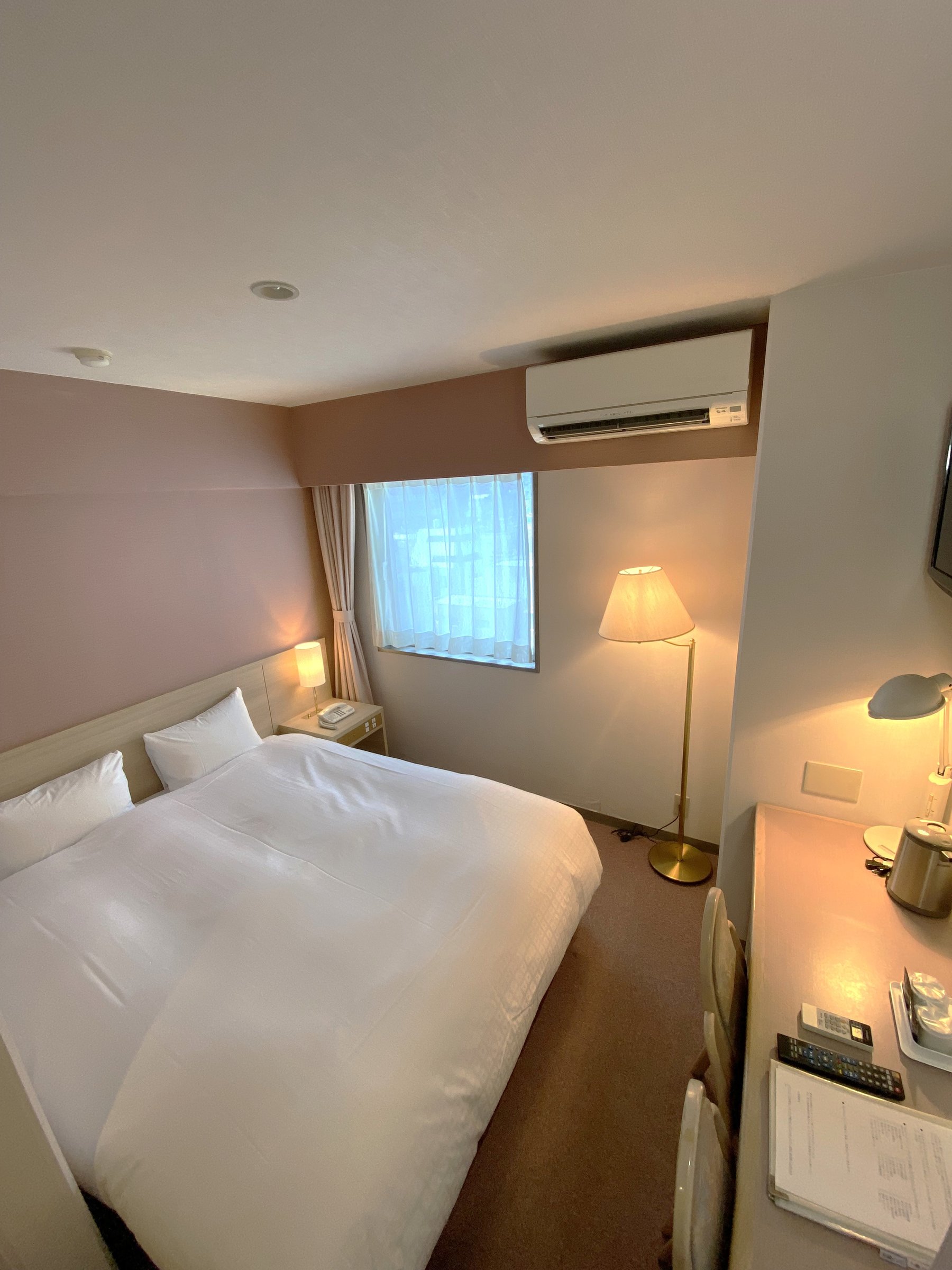 �_�u�����[���ł��B�S���H�ѕz�c�i�f���x�j�ł��B