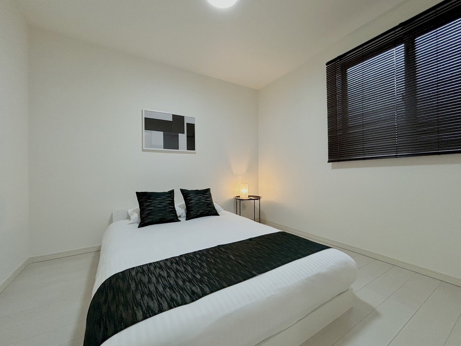 ��Room301