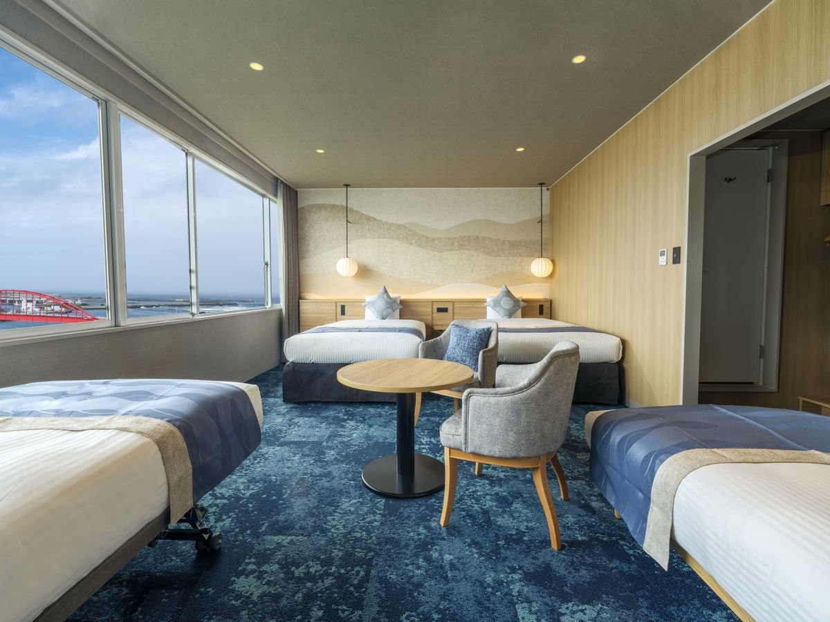 �t�@�~���[�t�H�[�X�i�o�X�t�j�s2025�N7�������t