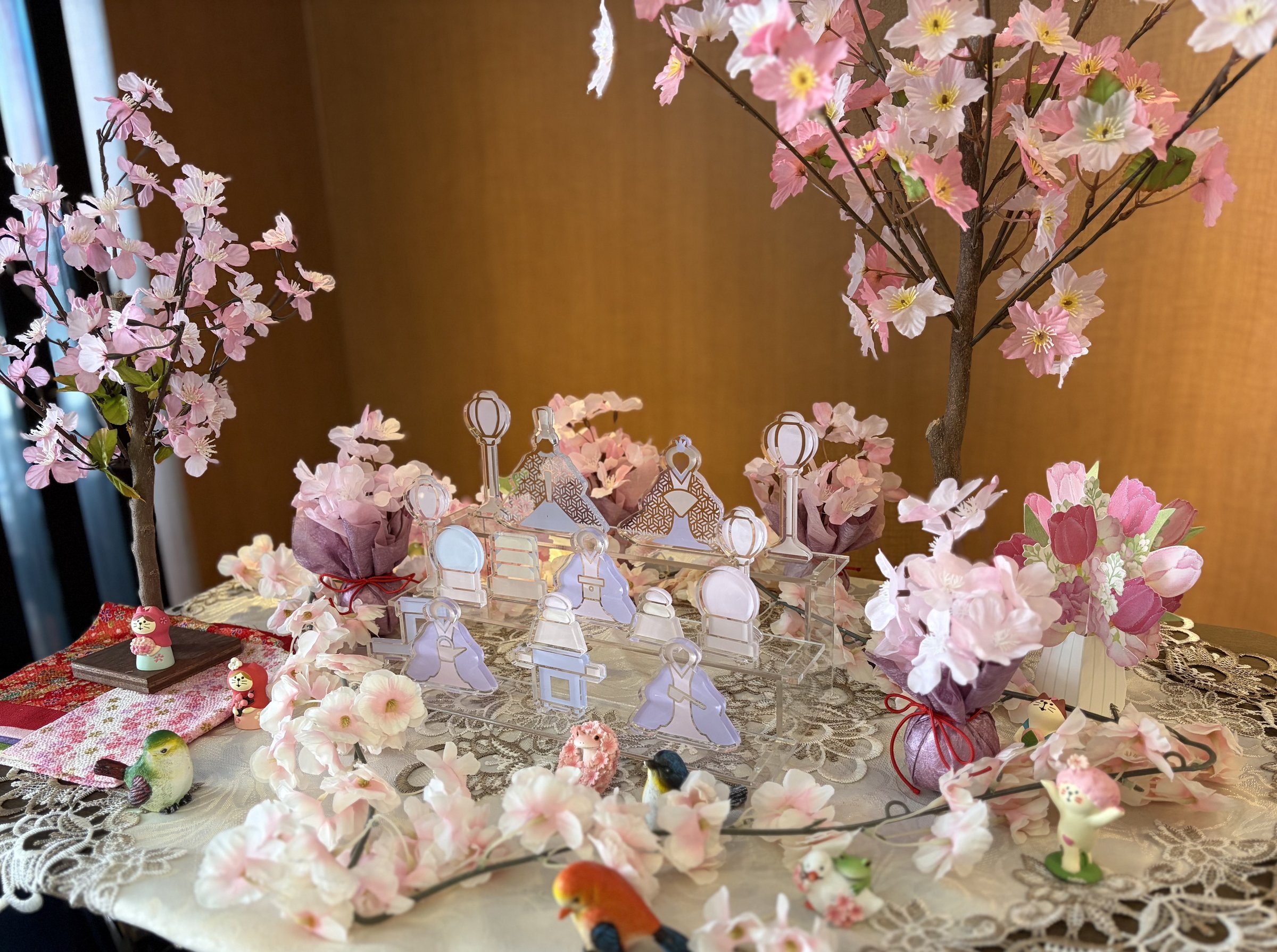 �A�p�z�e���S�X�ł͔N�Ԃ�ʂ��Ċٓ��̑������s���Ă���܂��B���݂͏t���������{���ł������܂��B