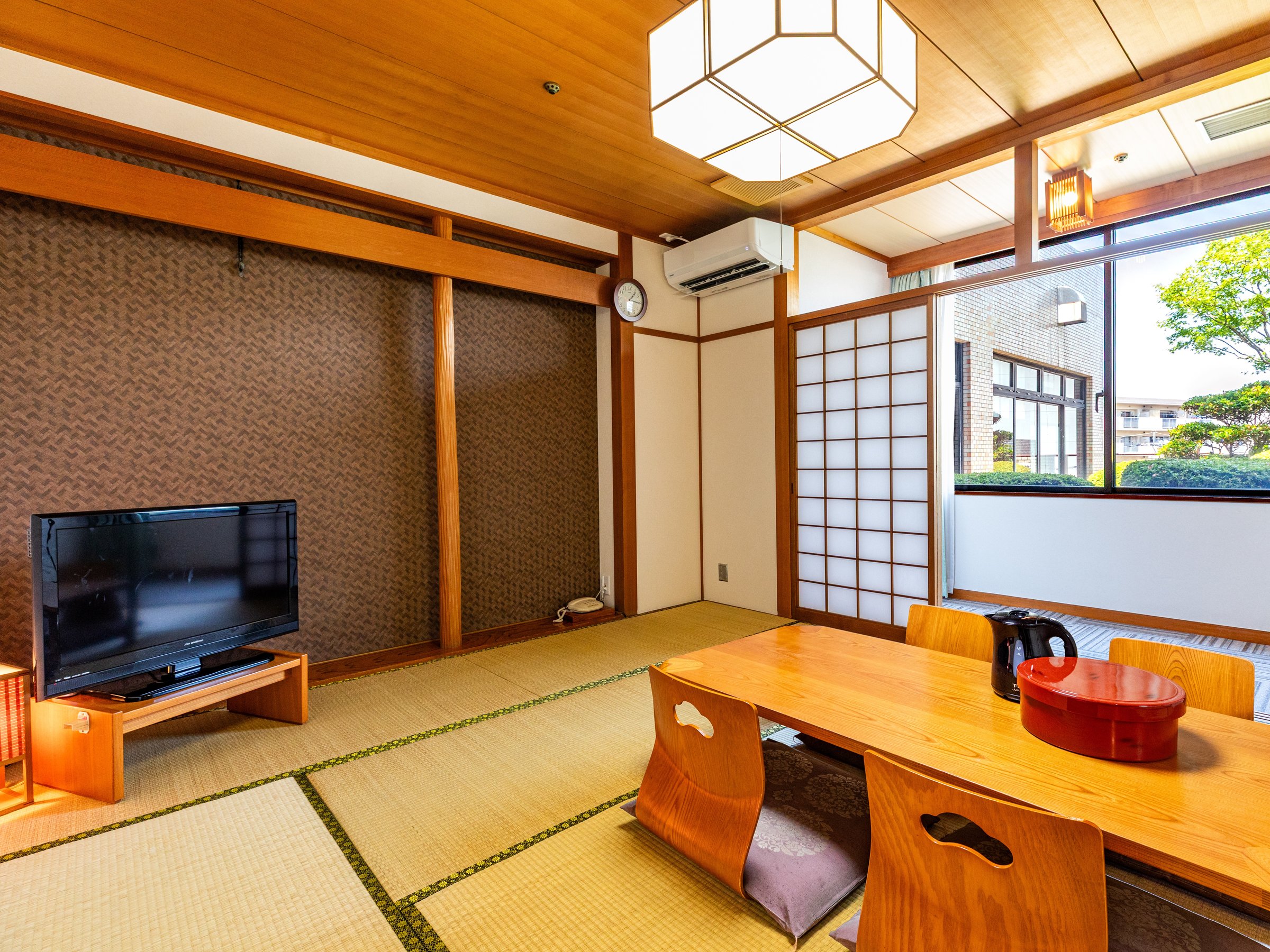 �a��