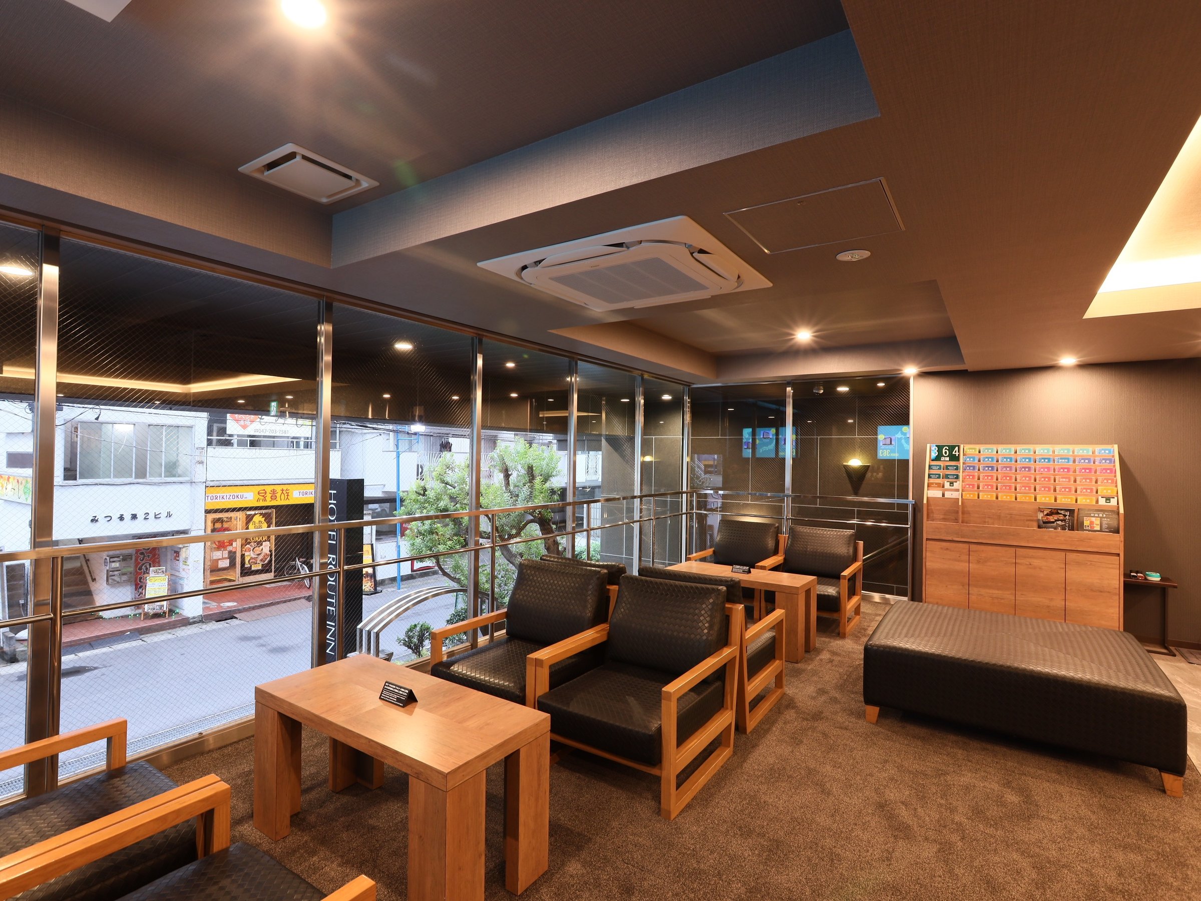 �y���r�[�z�Z���t�J�t�F�ɂăh�g�[���R�[�q�[���������オ�肢�������܂��B