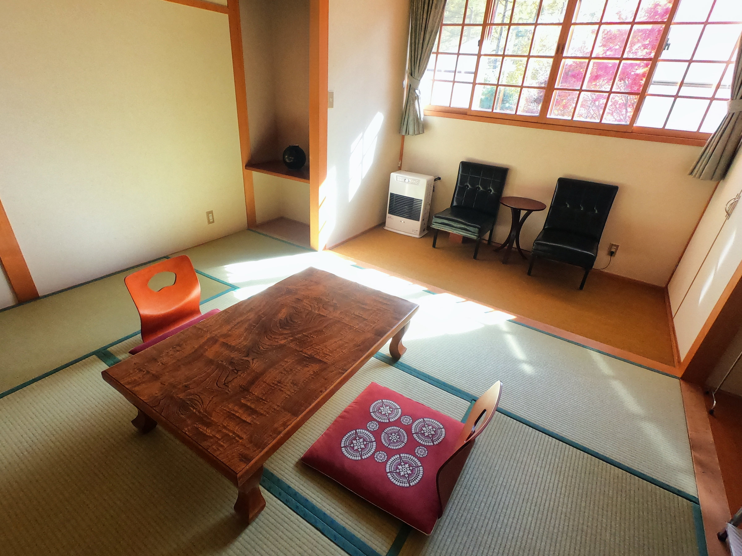 �g�C���t�q����@�������ɂ�葋�ʒu���p���قȂ�܂��B�������͑I�ׂ܂���B