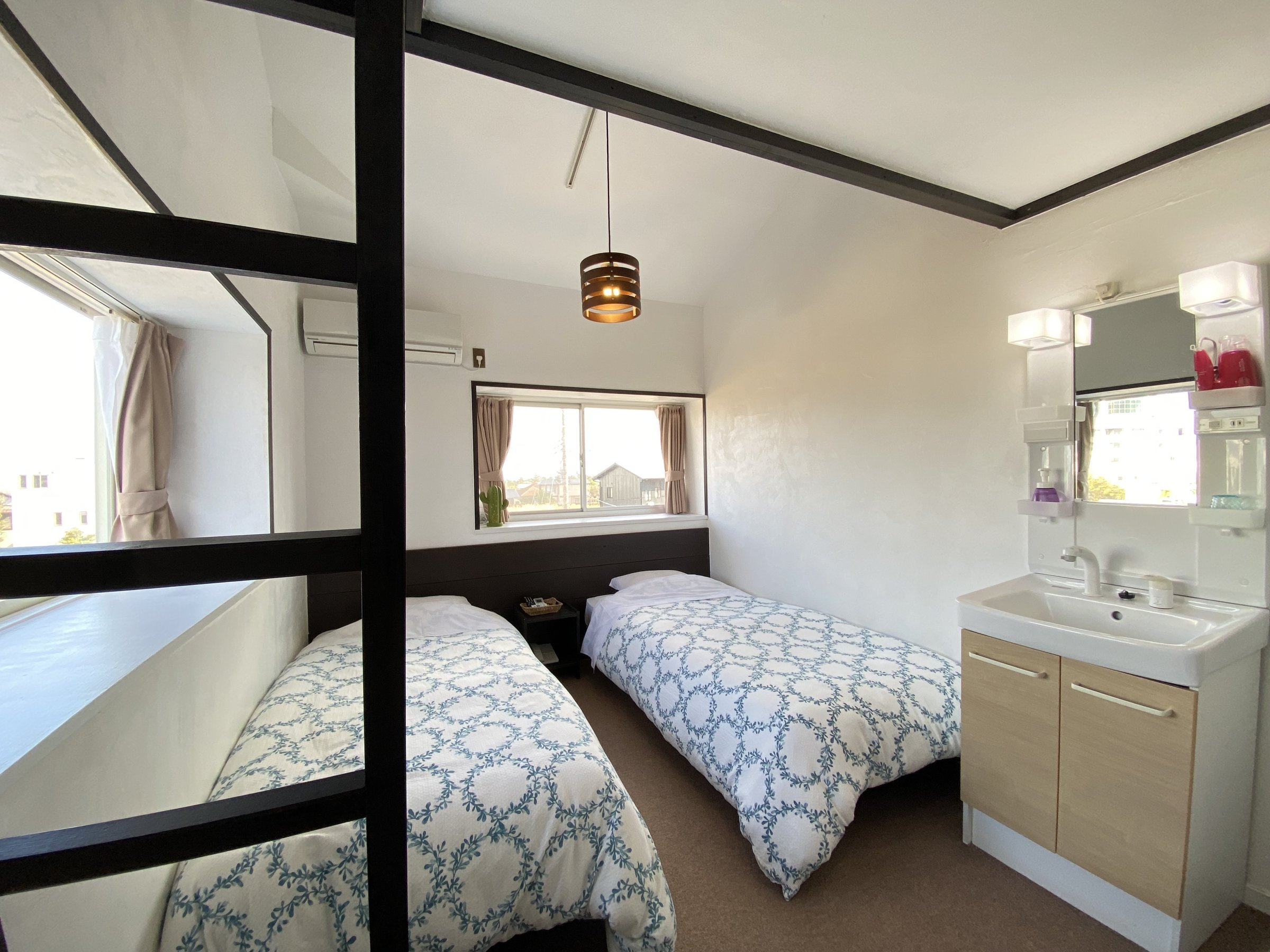 �q�������t�g�t���c�C���x�b�h���[��