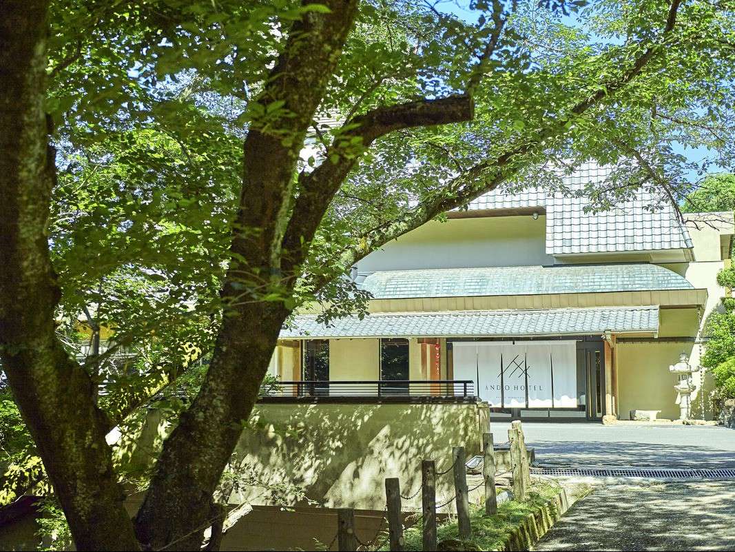 �؉A����`���B��Ƃ݂����ȃz�e��