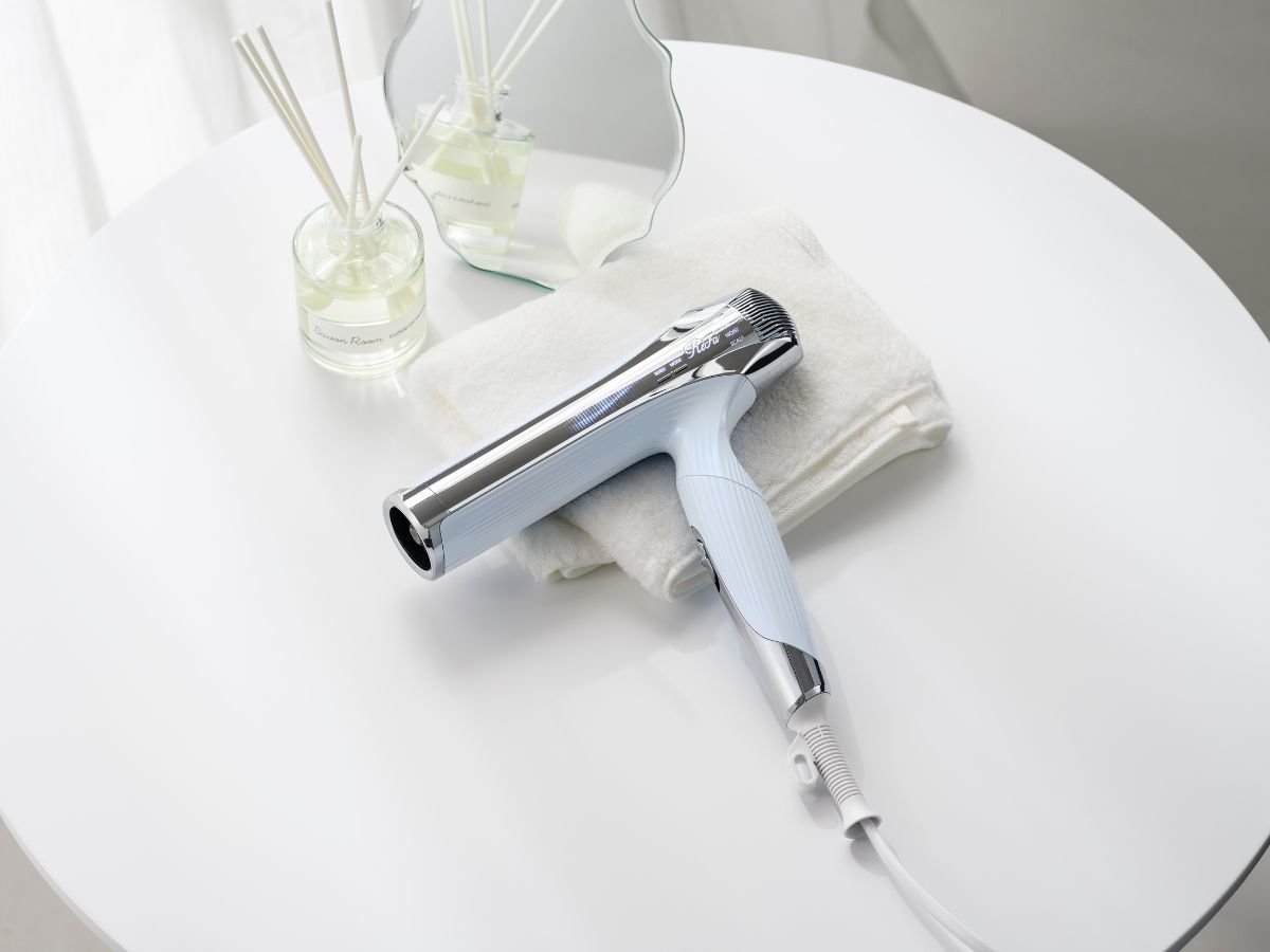 �S�q����ReFa BEAUTECH DRYER SMART W�𓱓����I