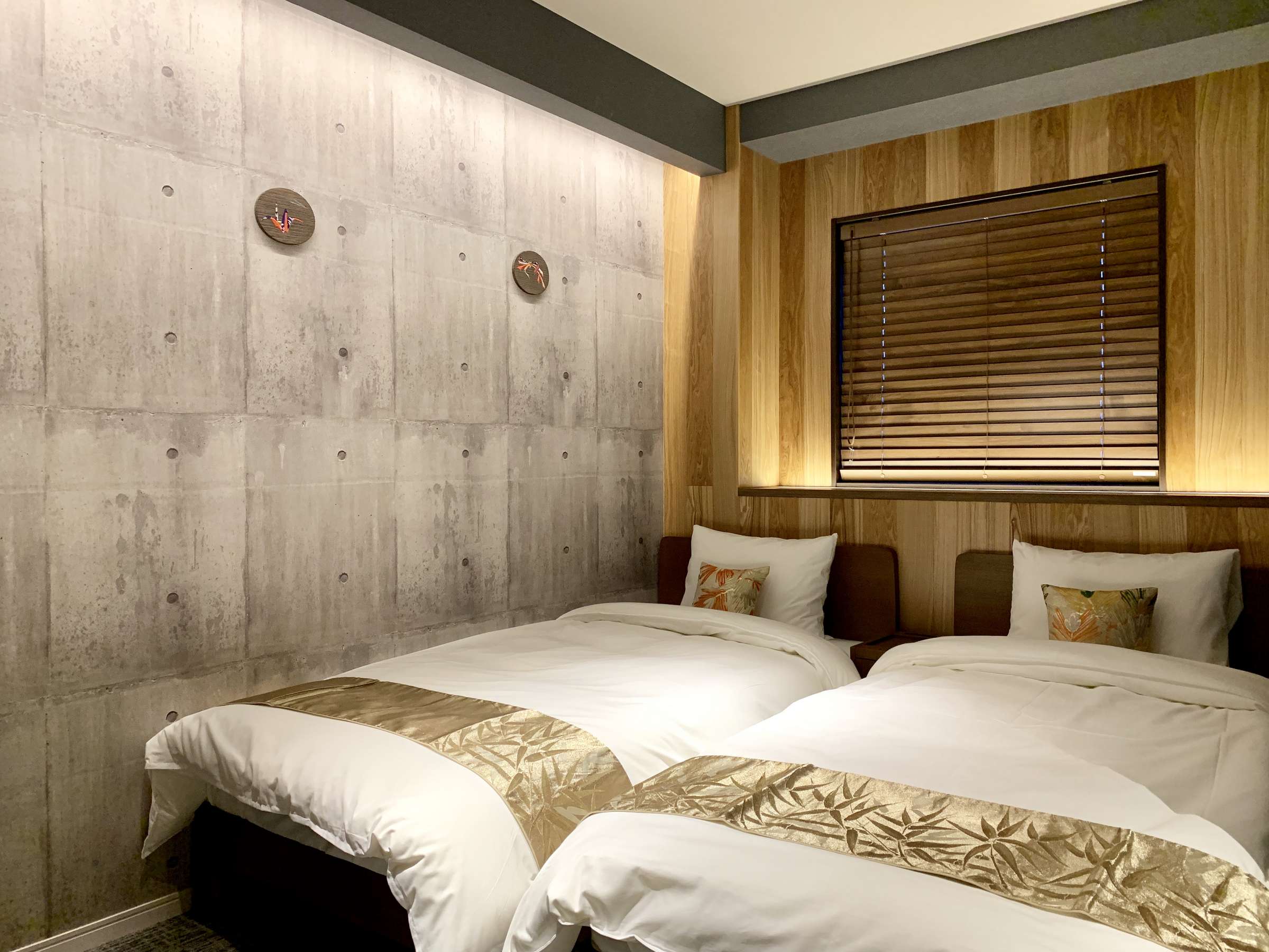 �V���v���f�U�C���œ��ꂳ��Ă܂��B